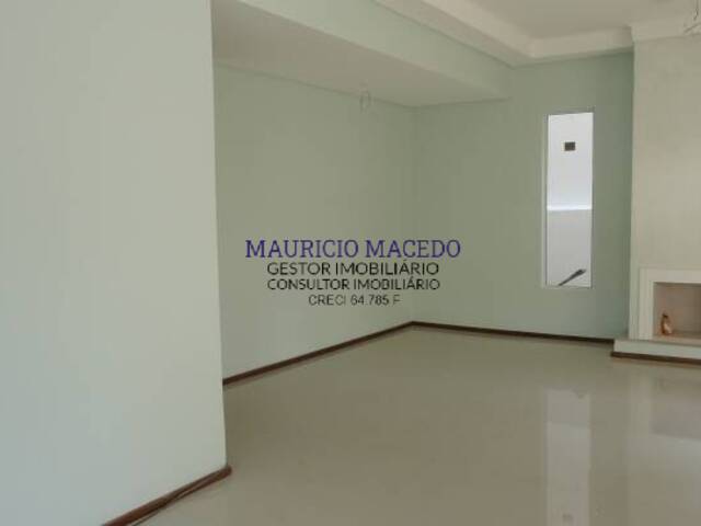 Casa para Venda em Santana de Parnaíba - 3