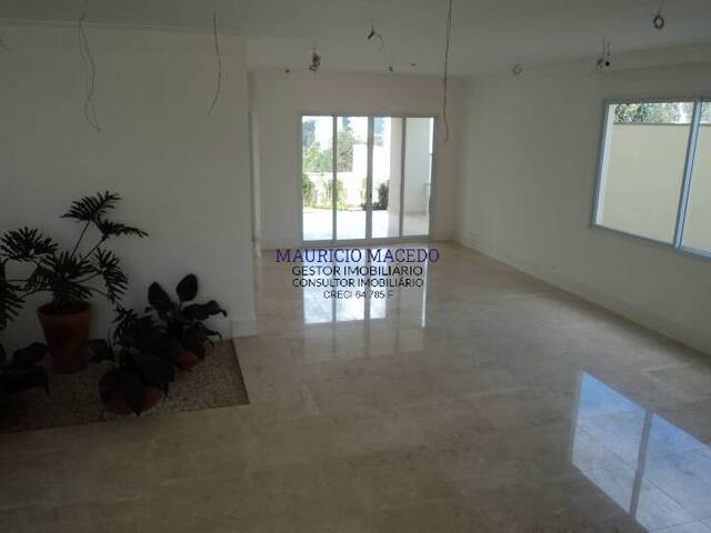 #637 - Casa para Locação em Barueri - SP