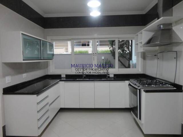 Casa para Venda em Santana de Parnaíba - 3