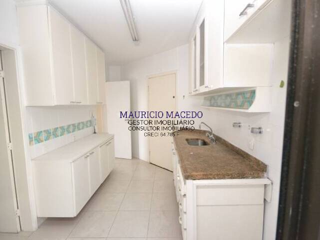 #965 - Apartamento para Venda em Barueri - SP