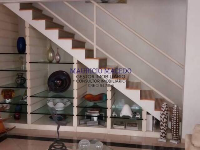 Casa para Venda em Santana de Parnaíba - 4