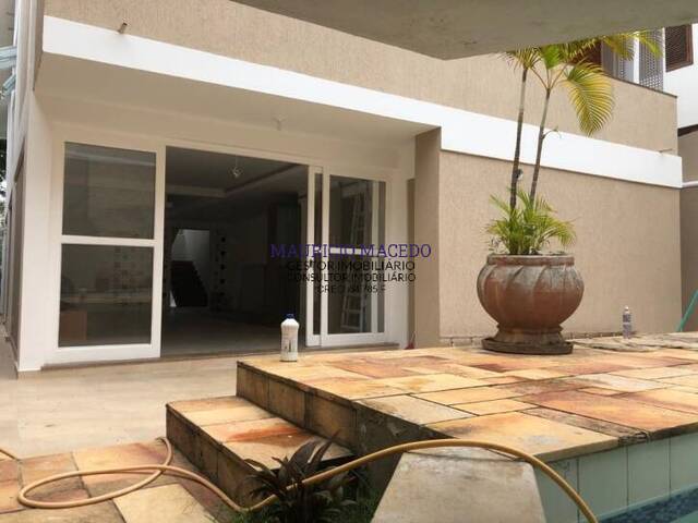 #990 - Casa para Venda em Barueri - SP
