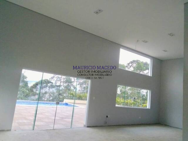 Casa para Venda em Santana de Parnaíba - 4