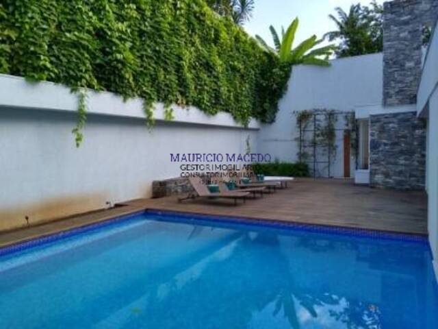 #1052 - Casa para Venda em Barueri - SP