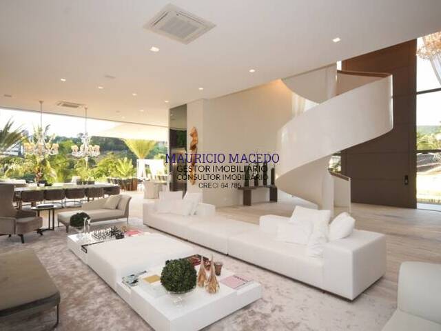 #1068 - Casa para Venda em Barueri - SP