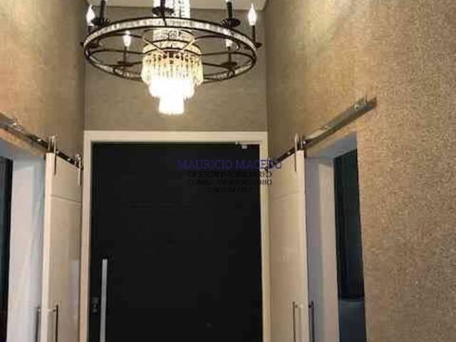 #1069 - Casa para Venda em Barueri - SP