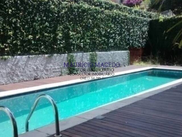 #1098 - Casa para Venda em Barueri - SP