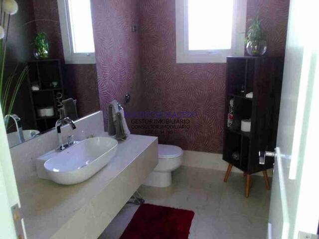 #1115 - Casa para Venda em Santana de Parnaíba - SP