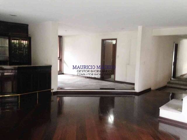 #1202 - Casa para Venda em Barueri - SP