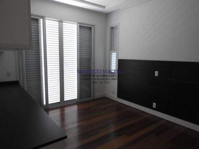 Casa para Venda em Santana de Parnaíba - 4