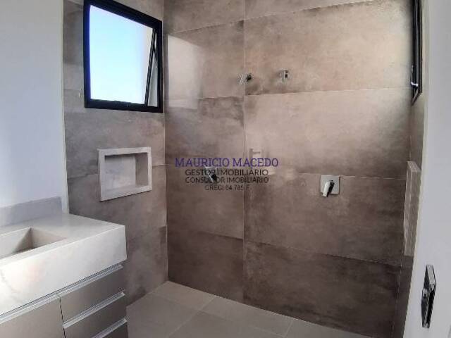 #1235 - Casa para Venda em Santana de Parnaíba - SP