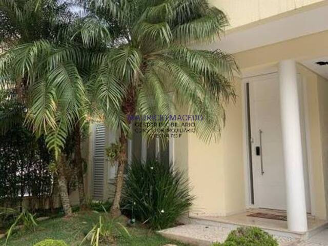 Casa para Venda em Santana de Parnaíba - 2