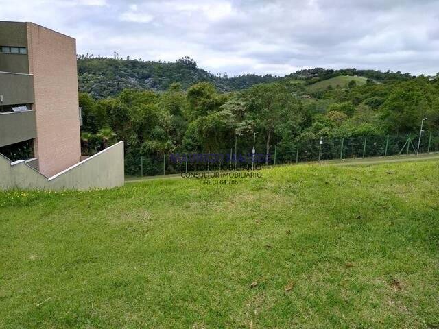Terreno para Venda em Santana de Parnaíba - 4
