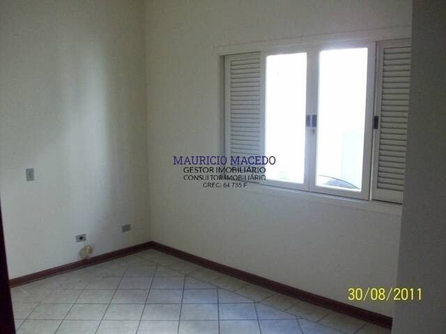 #1280 - Casa para Venda em Santana de Parnaíba - SP