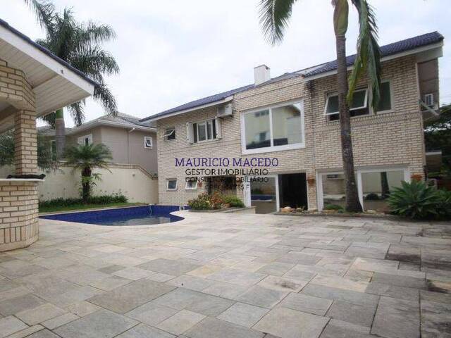 #1295 - Casa para Venda em Santana de Parnaíba - SP