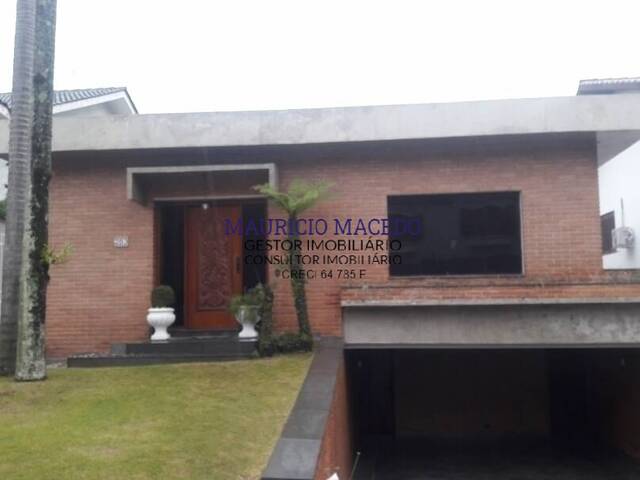#1300 - Casa para Locação em Santana de Parnaíba - SP