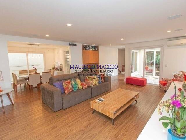 #1316 - Casa para Venda em Santana de Parnaíba - SP