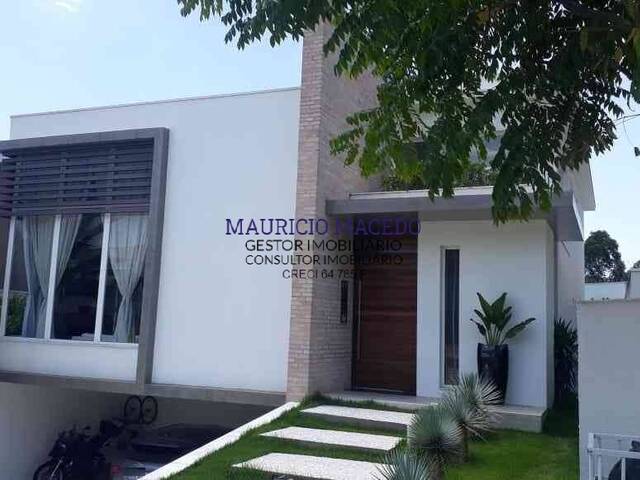 #1345 - Casa para Venda em Santana de Parnaíba - SP