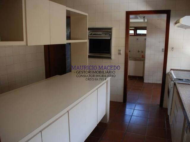 #1351 - Casa para Locação em Santana de Parnaíba - SP