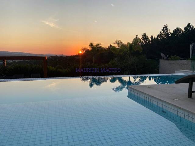 #1370 - Casa para Venda em Santana de Parnaíba - SP