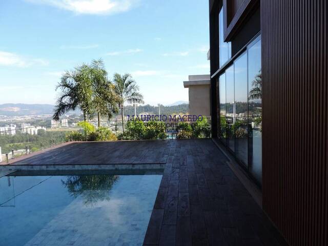 #1385 - Casa para Venda em Santana de Parnaíba - SP