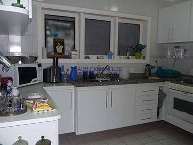 Casa para Venda em Santana de Parnaíba - 2