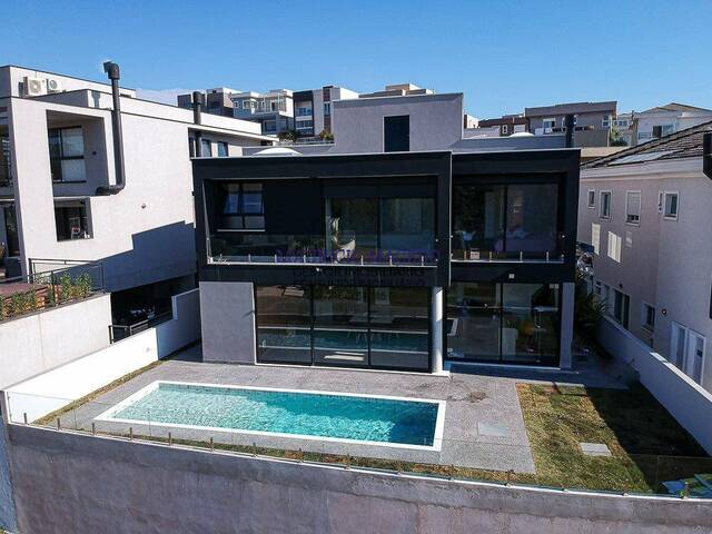 #1398 - Casa para Venda em Santana de Parnaíba - SP