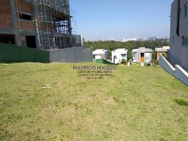 Terreno para Venda em Santana de Parnaíba - 3