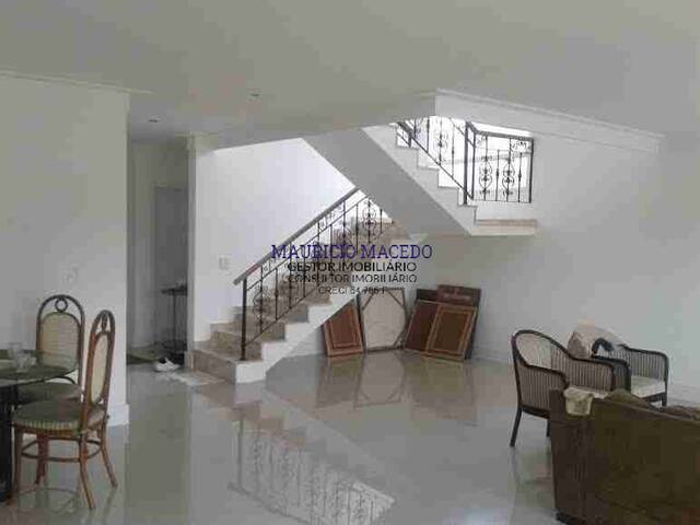 Casa para Venda em Santana de Parnaíba - 3