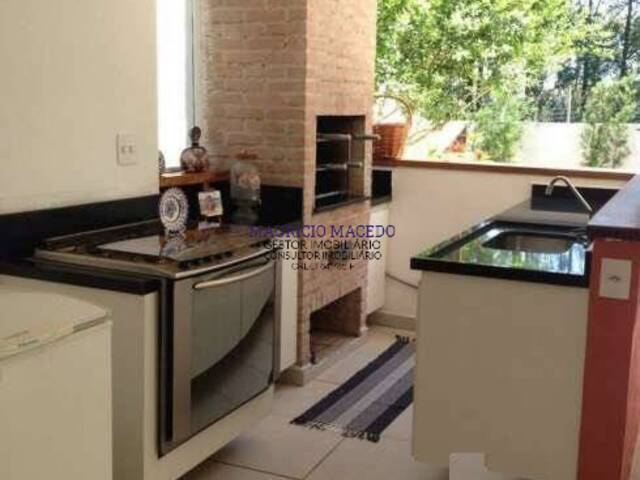 Casa para Venda em Santana de Parnaíba - 5