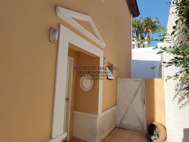 Casa para Venda em Santana de Parnaíba - 3