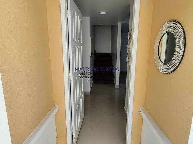 Casa para Venda em Santana de Parnaíba - 4