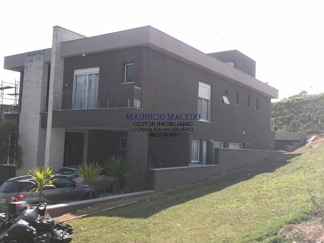 #1448 - Casa para Venda em Santana de Parnaíba - SP