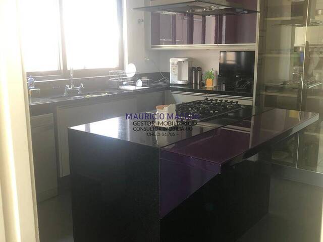 Casa para Venda em Santana de Parnaíba - 3