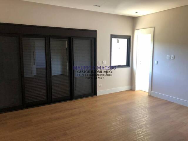 #1454 - Casa para Venda em Santana de Parnaíba - SP