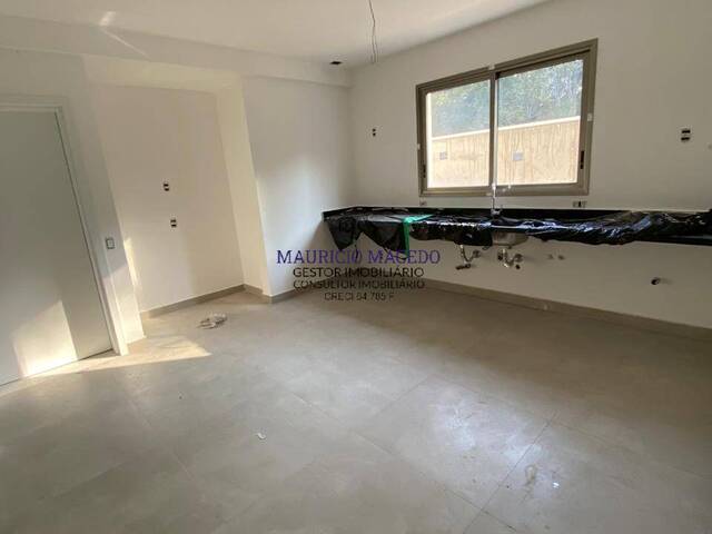 Casa para Venda em Santana de Parnaíba - 4