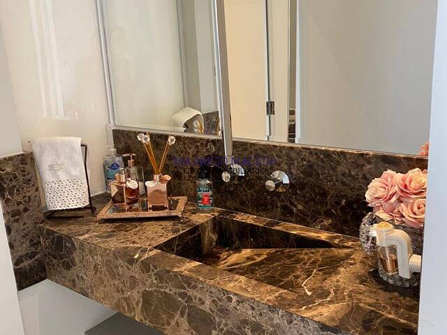 #1470 - Casa para Venda em Santana de Parnaíba - SP