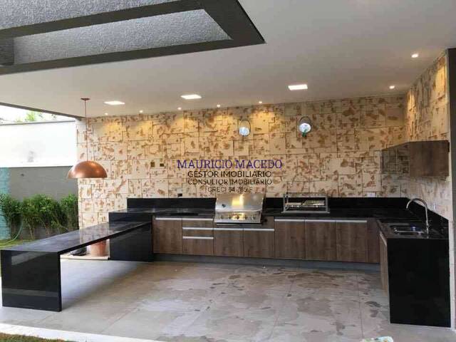 Casa para Venda em Santana de Parnaíba - 5