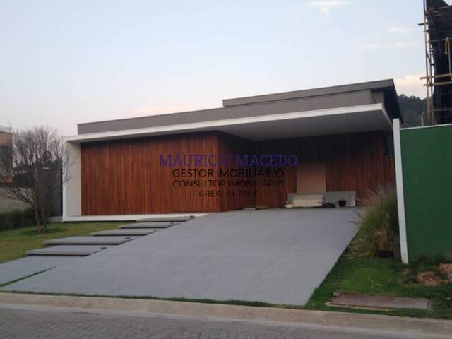 #1491 - Casa para Venda em Santana de Parnaíba - SP