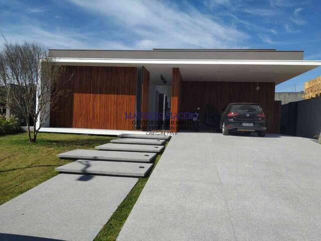 Casa para Venda em Santana de Parnaíba - 4