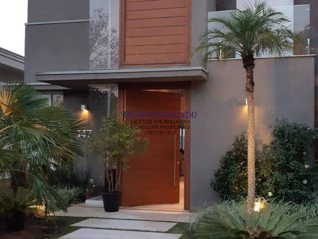 #1494 - Casa para Venda em Santana de Parnaíba - SP