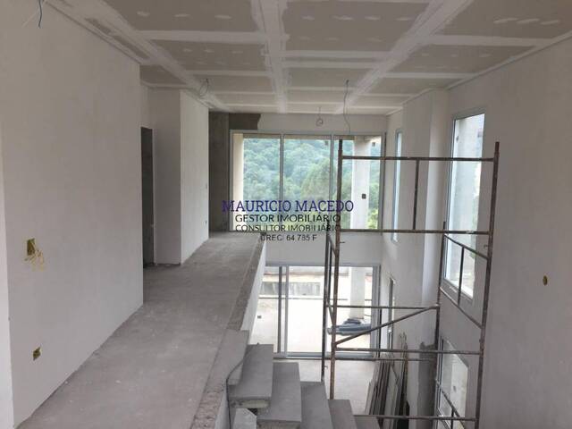 #1497 - Casa para Venda em Santana de Parnaíba - SP