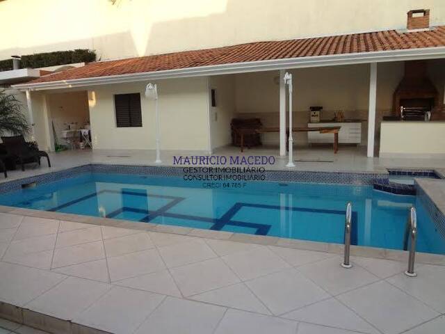 Casa para Venda em Santana de Parnaíba - 2