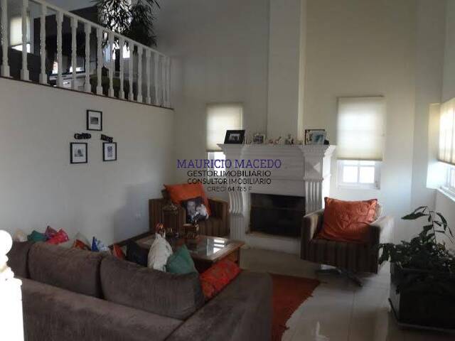 Casa para Venda em Santana de Parnaíba - 3
