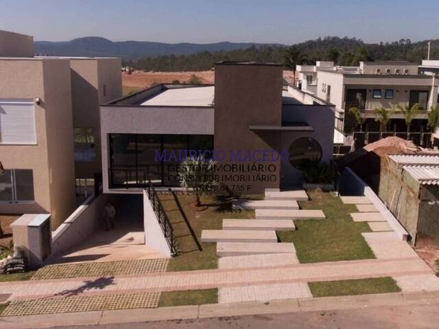 #1512 - Casa para Venda em Santana de Parnaíba - SP