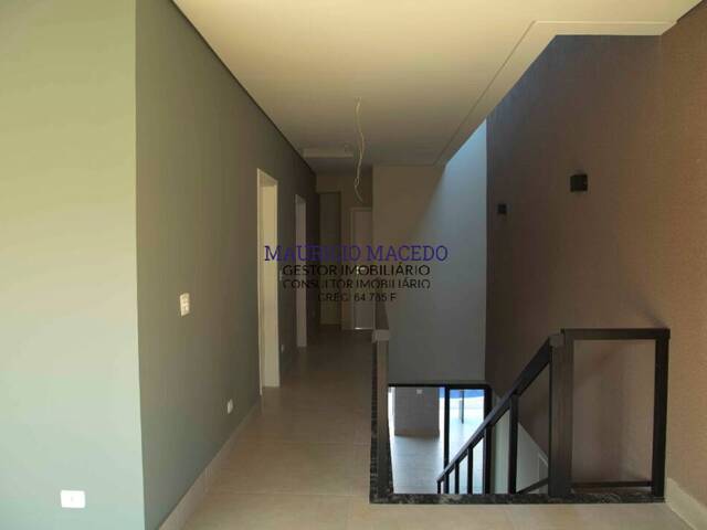 Casa para Venda em Santana de Parnaíba - 4