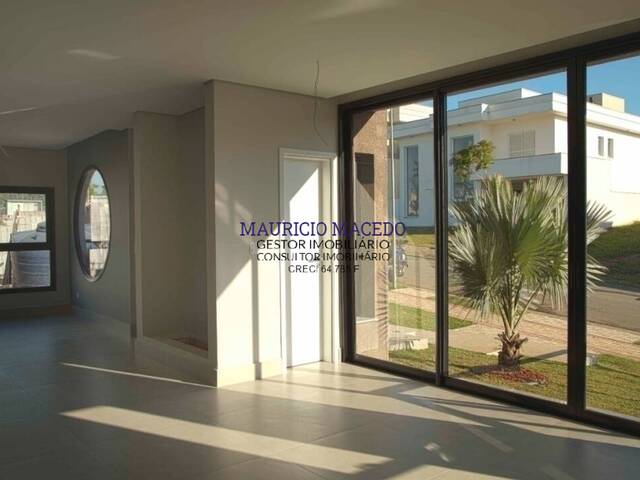 #1512 - Casa para Venda em Santana de Parnaíba - SP