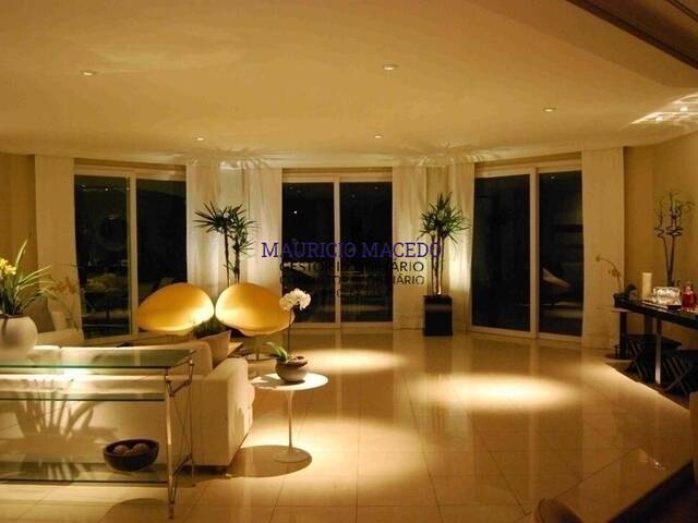 #1521 - Casa para Venda em Santana de Parnaíba - SP