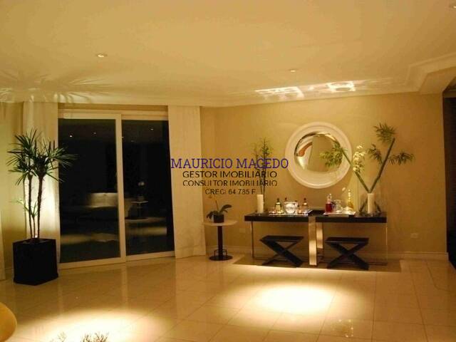 #1521 - Casa para Venda em Santana de Parnaíba - SP