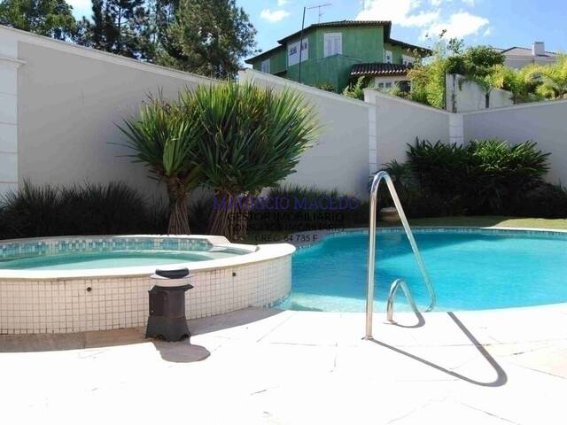 Casa para Venda em Santana de Parnaíba - 5